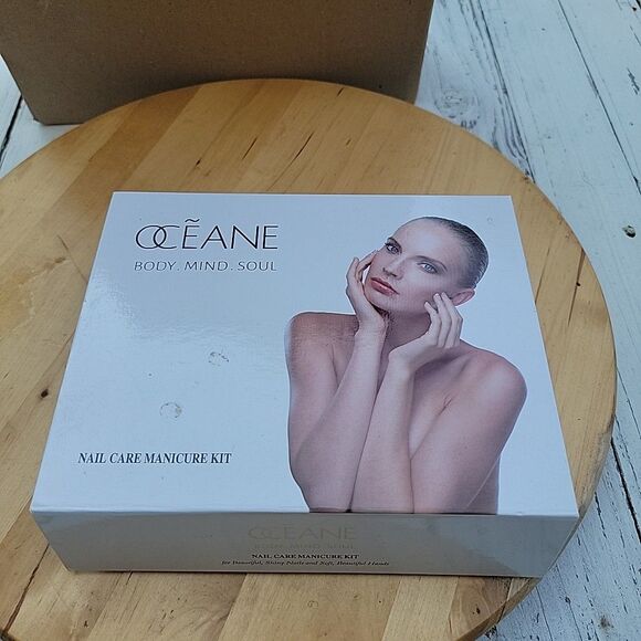 OCEANE BEAUTY Nail Care Manicure Kit  Body Mind Soul - Picture 2 of 4
